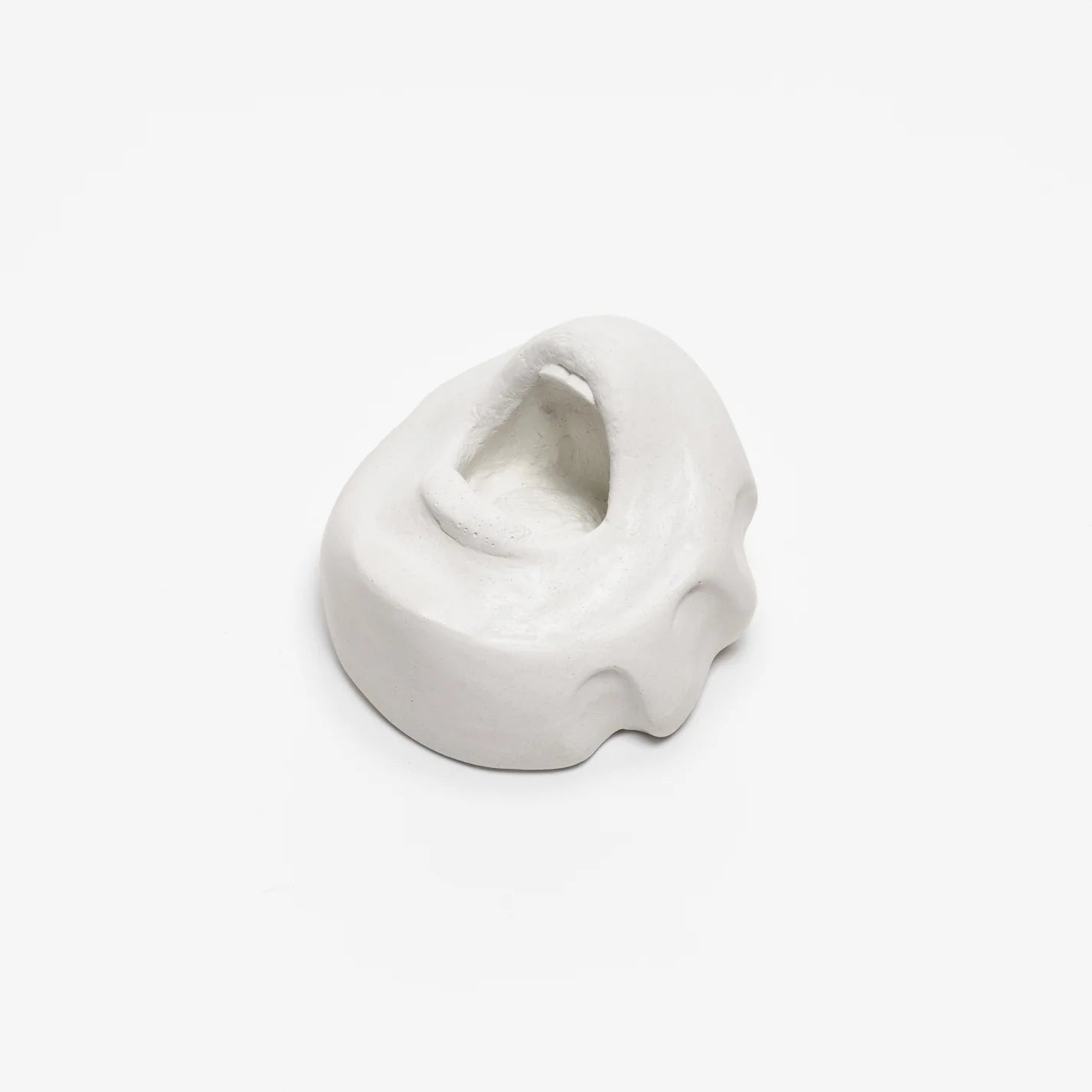 Marianna Simnett, Ashtray, 2023